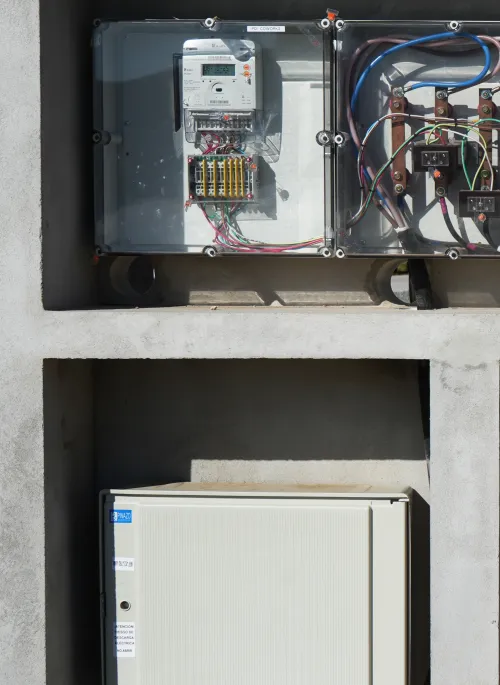 Vista parcial de nicho con contador de energía